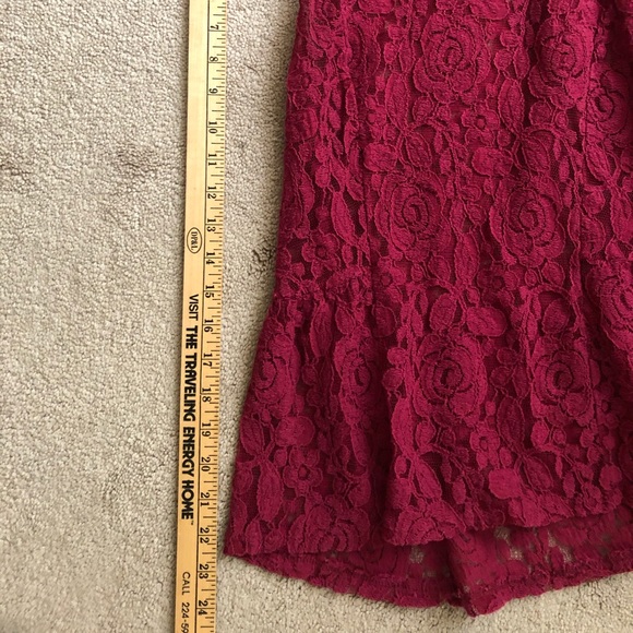 Dark pink/magenta lace top (Lauren Conrad) - Picture 5 of 5